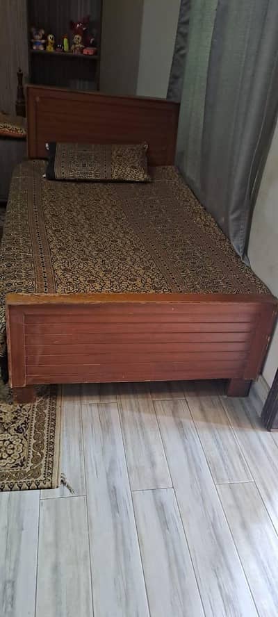 Single bed 