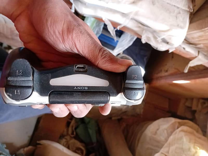 duelshock ps4 controller 1