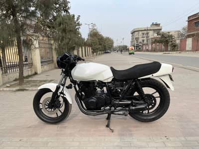 Suzuki GS 450 Police auction