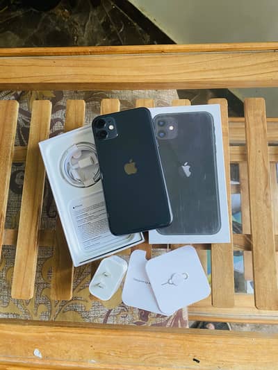 iPhone 11 (64gb) urgent Sale. 0309:10:18:123