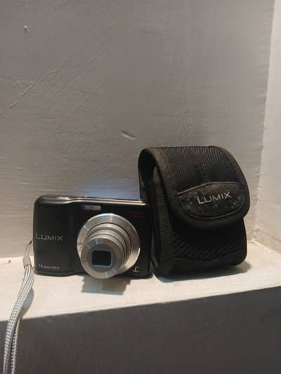 Panasonic DMC LS5 Digital Camera