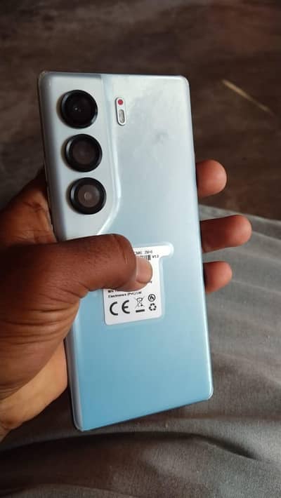 Tecno camon 40 pro