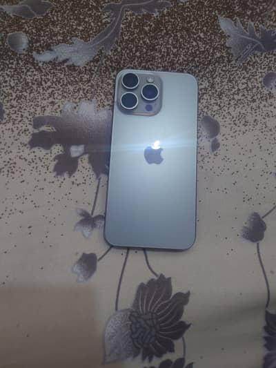 Iphone 15 pro max Natural titanium colour 256 GB