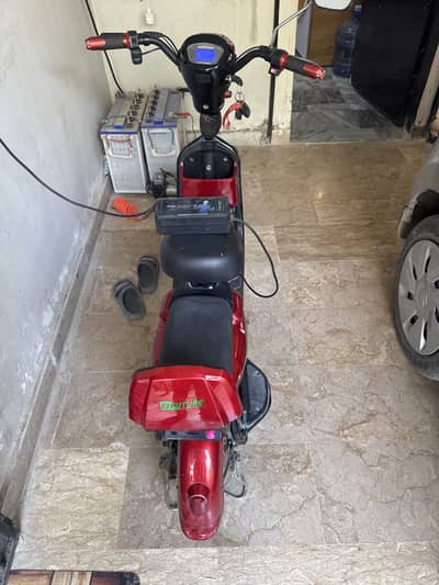Fj Future Electric scooty for sale