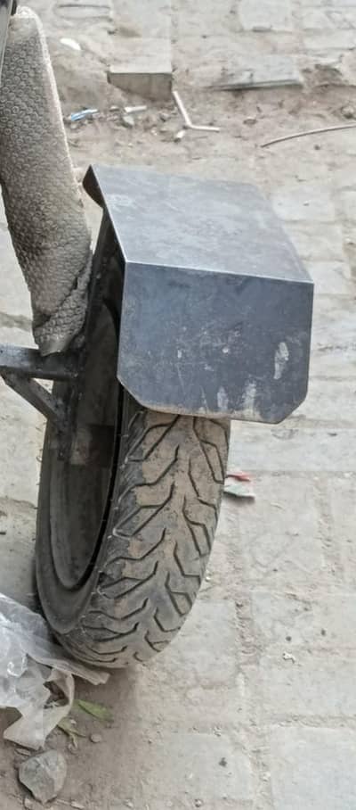 side tyre for sale good condition just new tyre