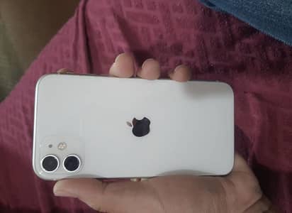 Iphone 11 white 128GB pta approved