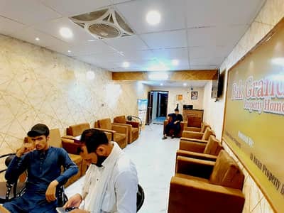 MAIN ROAD FACING OFFICE FOR RENT GULSHAN-E-IQBAL NEAR PARADISE BEKAR