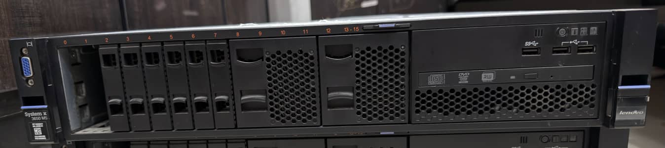 IBM Lenovo SystemX X3650 M5 Server 2U DDR4