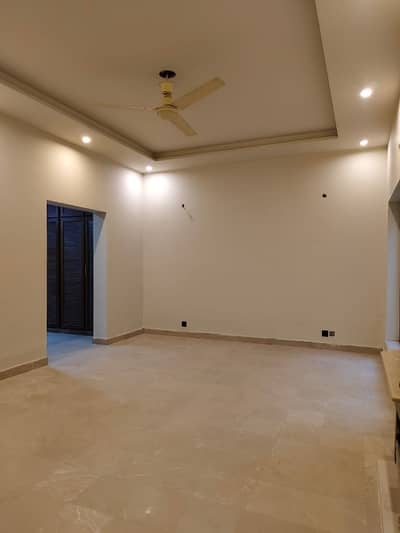 10 marla Upper portion available for rent wapda Town ph1 block E2
