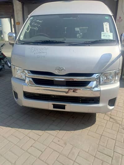 toyota hiace grand cabin 224