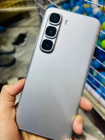 infinix hot 60pro+  exchange possible with iphon 11 PTA