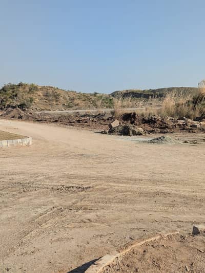 MAIN MARGALLA ROAD PLOT FOR SALE. . .