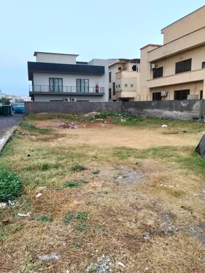 Kanal Residential Plot Available For Sale In E11/1 Multi Society Islamabad.