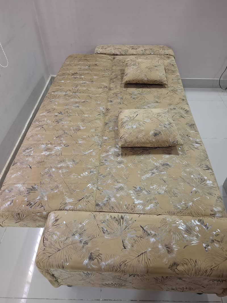 Sofa bed - mint condition 7