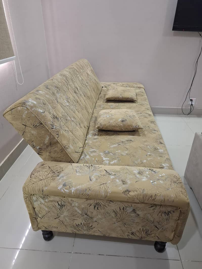 Sofa bed - mint condition 8