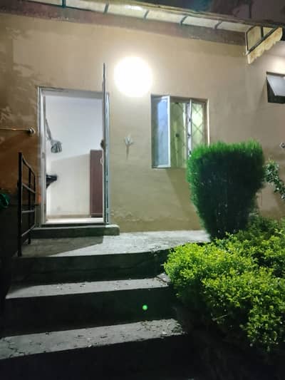 Room available with kitchen & parking in F-6/1 in Rs. 35000/-