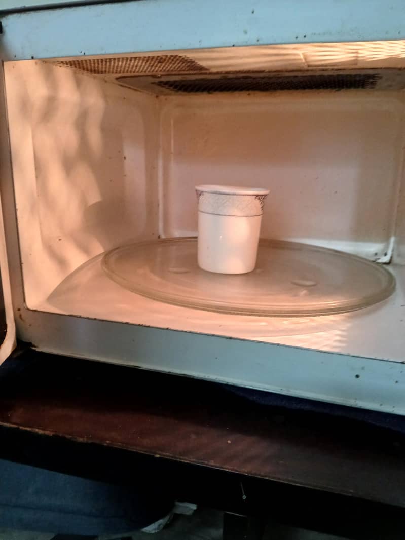 microwave oven 1