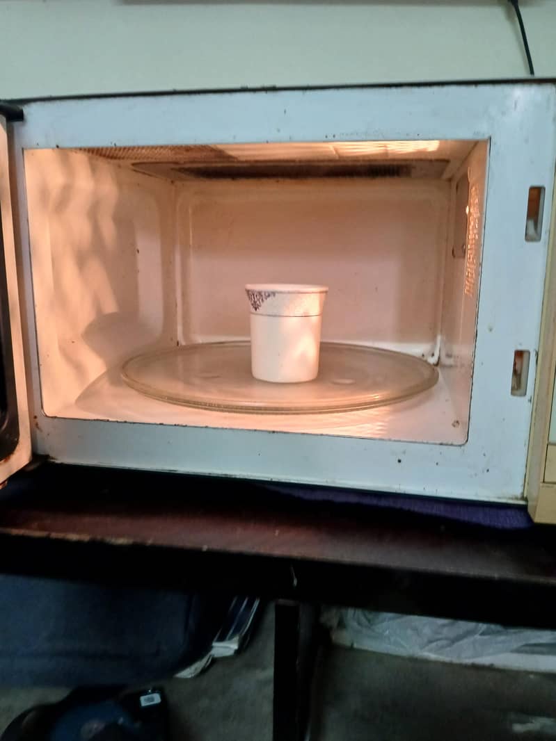microwave oven 2