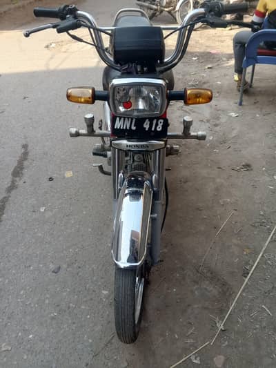 2020 model CD 70 urgent sale