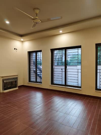 10 Marla Full House For Rent Wapda Town Ph1 Block E2 silent office