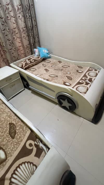 2 beds for sale