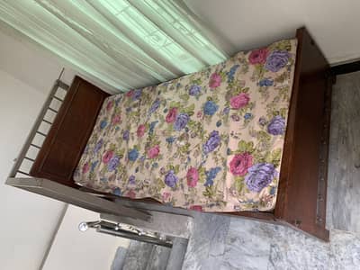 2 single bed with 2 mattress
