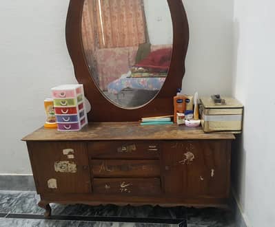 Dressing table