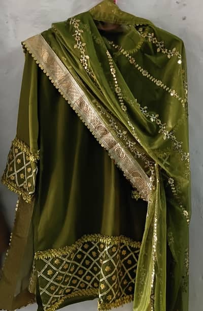 Elegant Dholki/Mehndi/Mayoun Dress