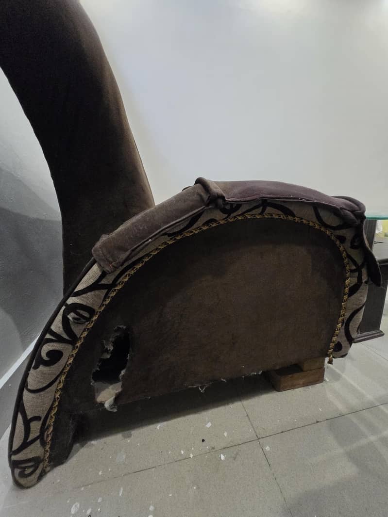 5-Seater Sofa Set without table– Good Condition 5