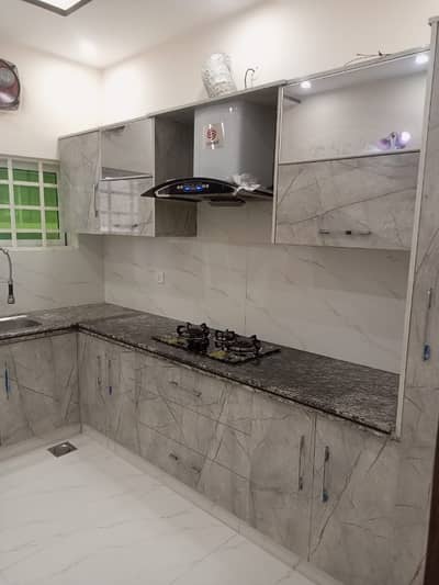 Elegant & Like Brand New 8 Marla House (Gas Available) Bahria Town