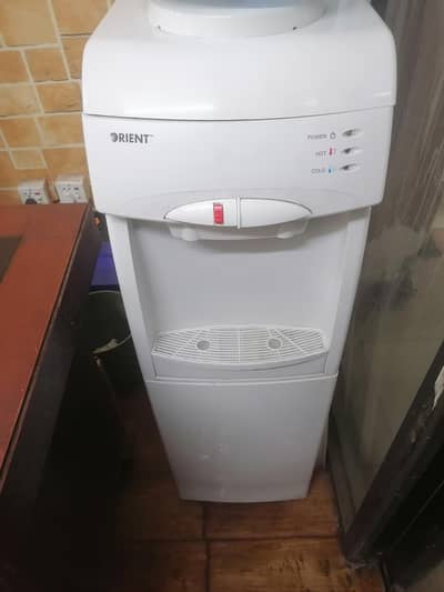 water Dispenser Up for sale with Good condition