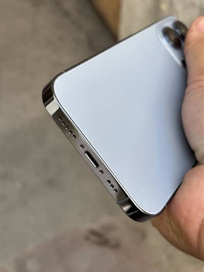 Storage 128 condition 10/10 pta approved battery service all okay