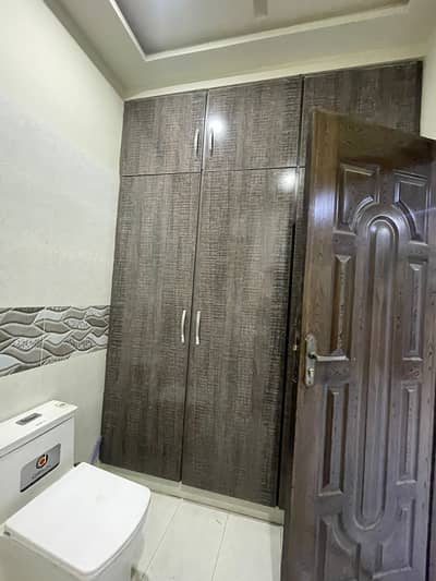 Well-Maintained Flat for Rent Ideal Family Living in Lahore