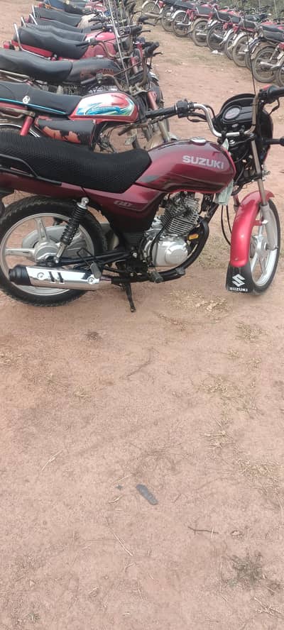 suzuki 110 2021 in very condition  total jenion
