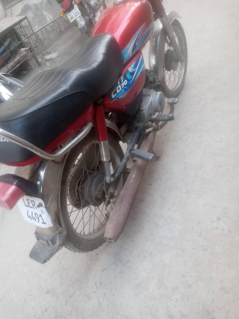 Honda CD70 5