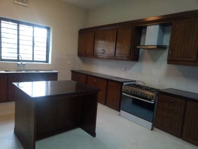 HOUSE FOR RENT IN F-7