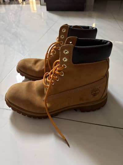Brand New Classic Wheat Leather Boots | TIMBERLAND