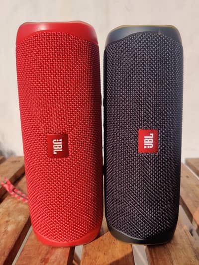 JBL-FLIP 5  Black & Red Colour