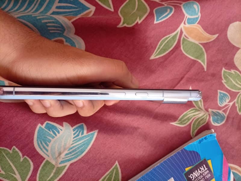 Google pixel 8 pro 4