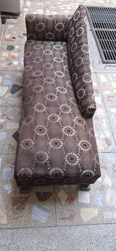 Used Dewan (Sofa) for Sale – Good Condition – Reasonable Price