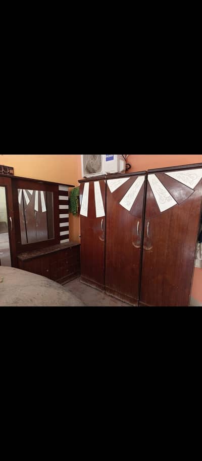 AKROT WOODMEN ROOM Set in Good Condition For Sale