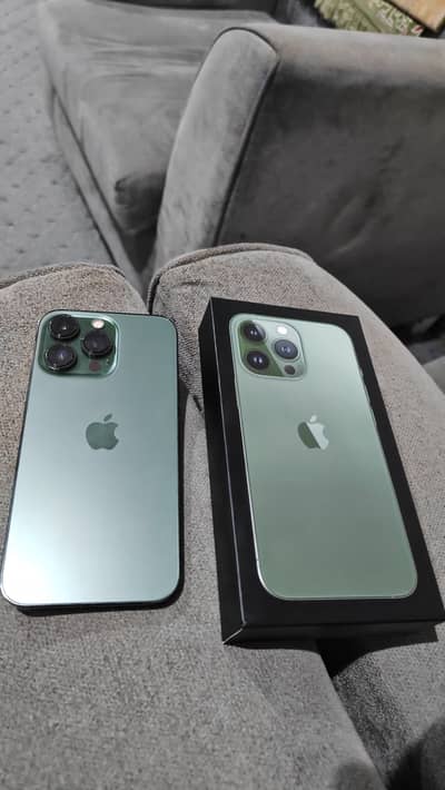 iPhone 13 pro with box 256 gb