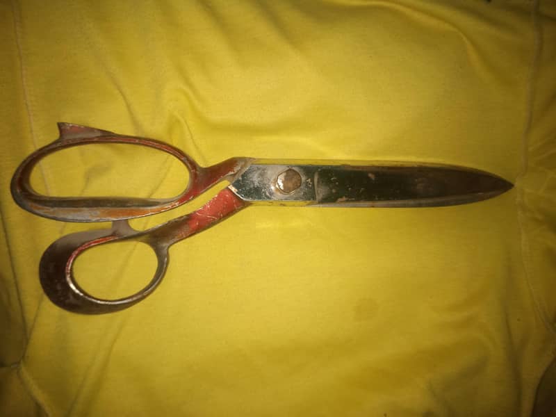Tailoring scissors 2