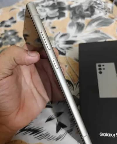 Samsung Galaxy S24 ultra complete box