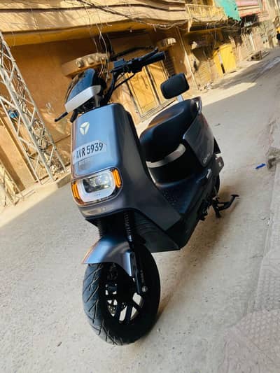 Yadea Metro E8S PRO Model 2023 punjab numbr