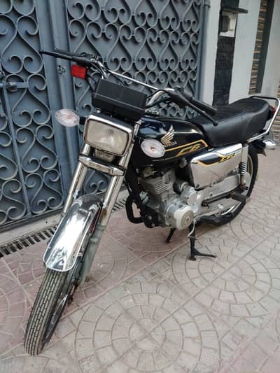 Honda CG-125cc Special Edition Model 2022 Karachi Number