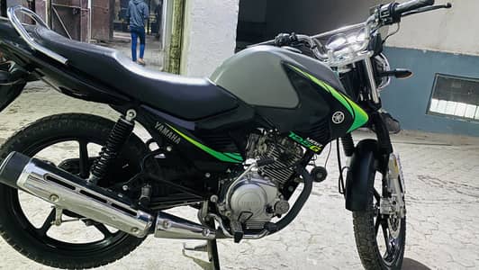 Yamaha ybr G Matt grey