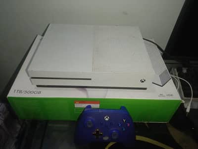Xbox One s 500gb with wired controller  With wired controller
