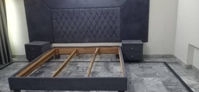 bed and 2 side table