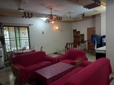 10 marla Outstanding Upper Portion In Wapda Town Prime near park and masjid